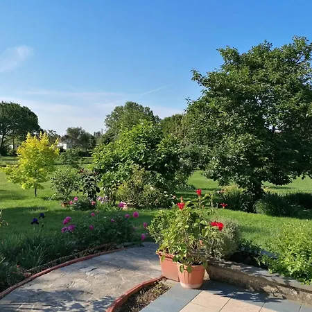 Versilia - Pietrasanta - Le Colmate Gæstehus