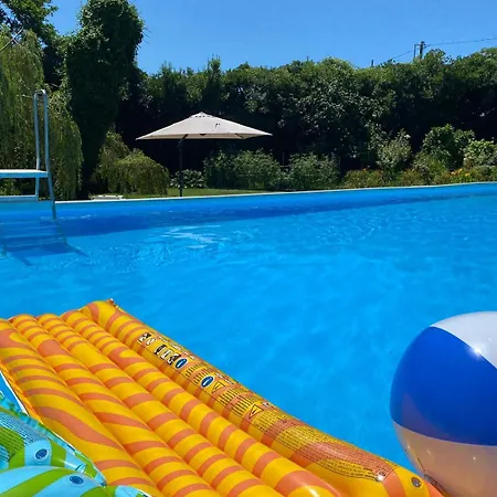 Versilia - Pietrasanta - Le Colmate
